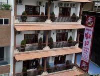 Queen Wood Hotel