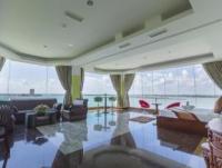 High Sky Hotel